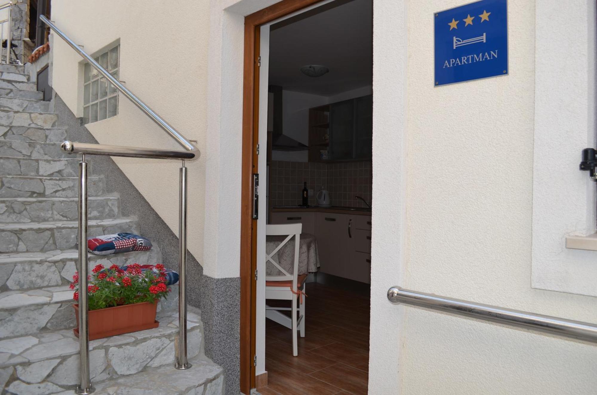 Apartments Lora Башка Номер фото